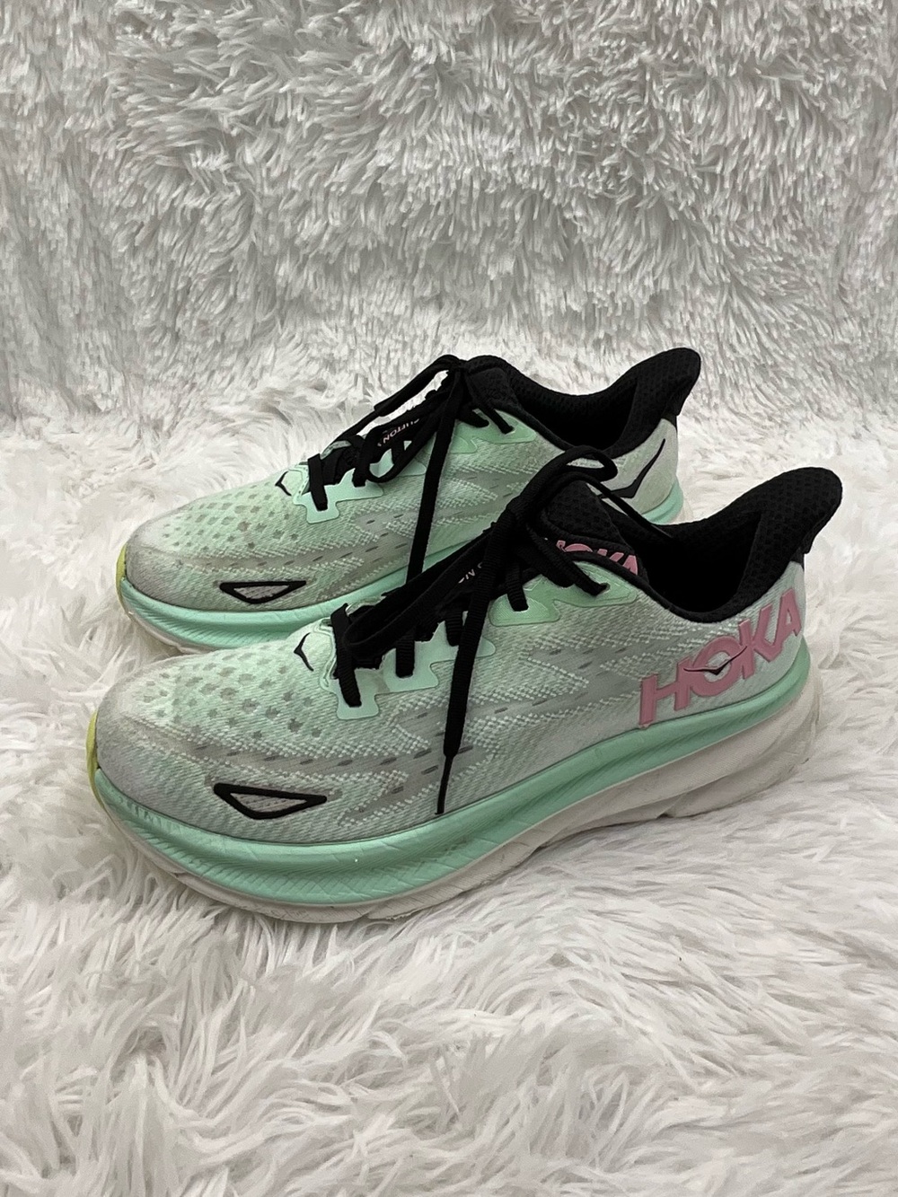 Hoka Clifton 9 Sneakers Size 8 B Mint and Pink Athletic Running Shoes - Picture 1 of 7